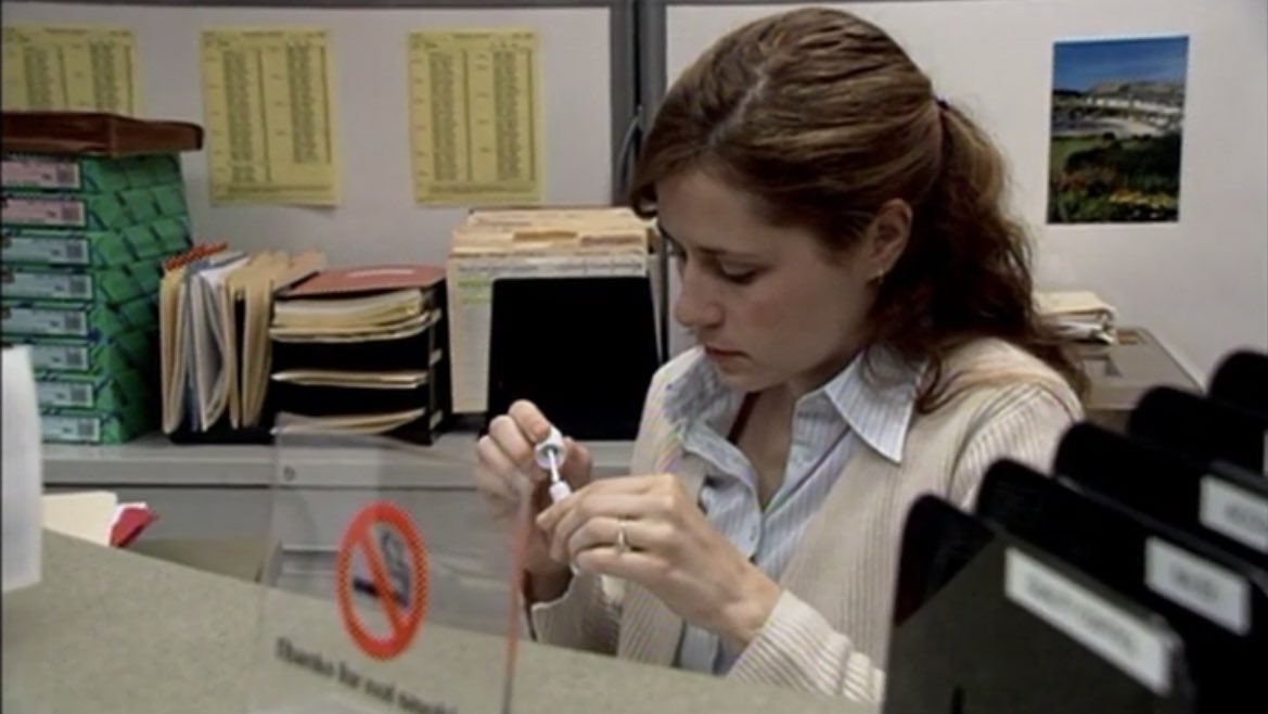 kittybeesly's tweet image. promo for the first season of the office (2005)