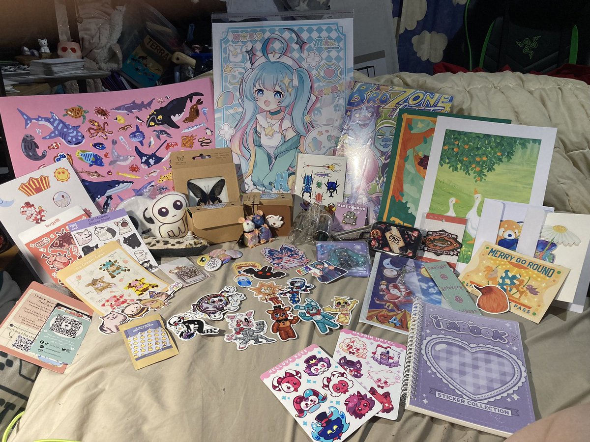 sheSil_onmyco's tweet image. Past two con halls that I never posted since I didn’t use twt then. If you can’t tell Im really excited for my next con