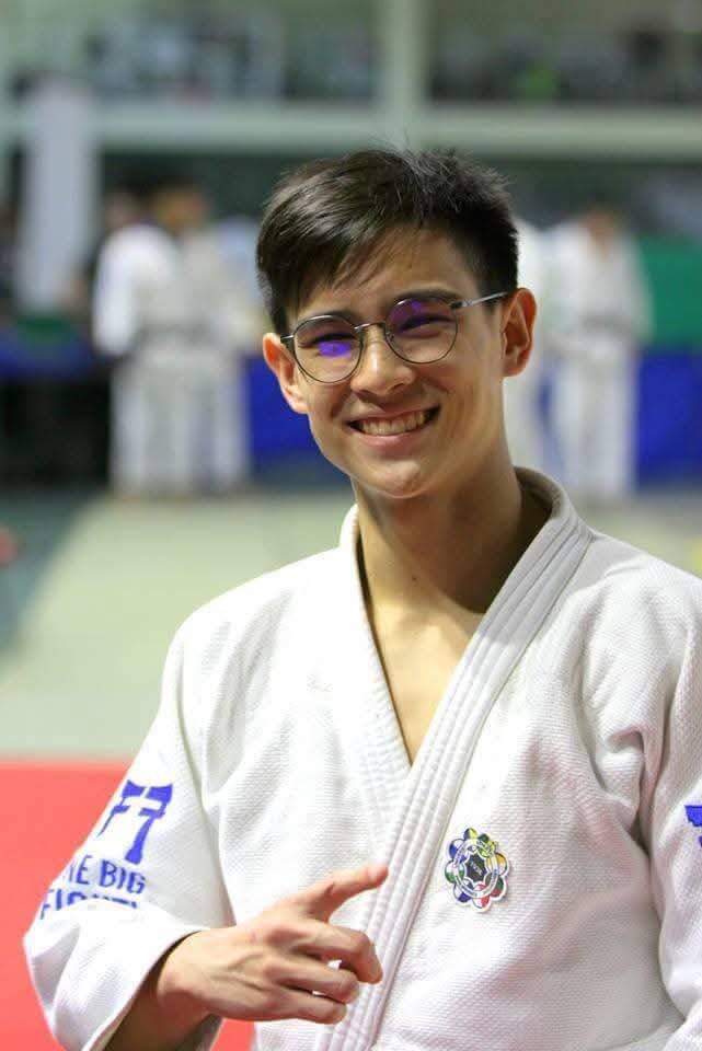 gowonings's tweet image. 2521 but it's ralph who is part of the judo national team and shuvee as a sports reporter.