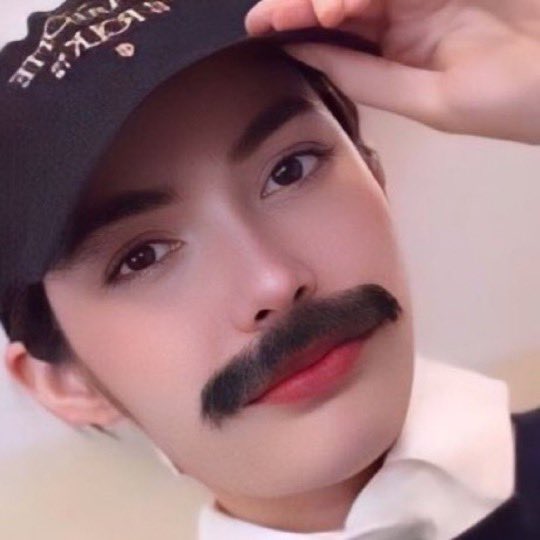 itsduckduckx's tweet image. เหมือนกันมาก55555555555555555