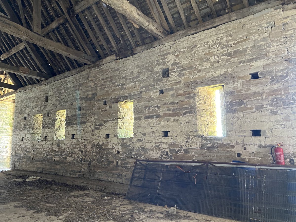 Barb_Drummond's tweet image. #StoneworkSunday #Ashleworth #TitheBarn