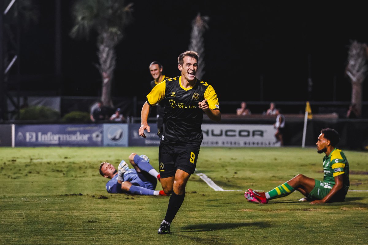 Chas_Battery's tweet image. The doc prescribed a winner. 🩺🎯
