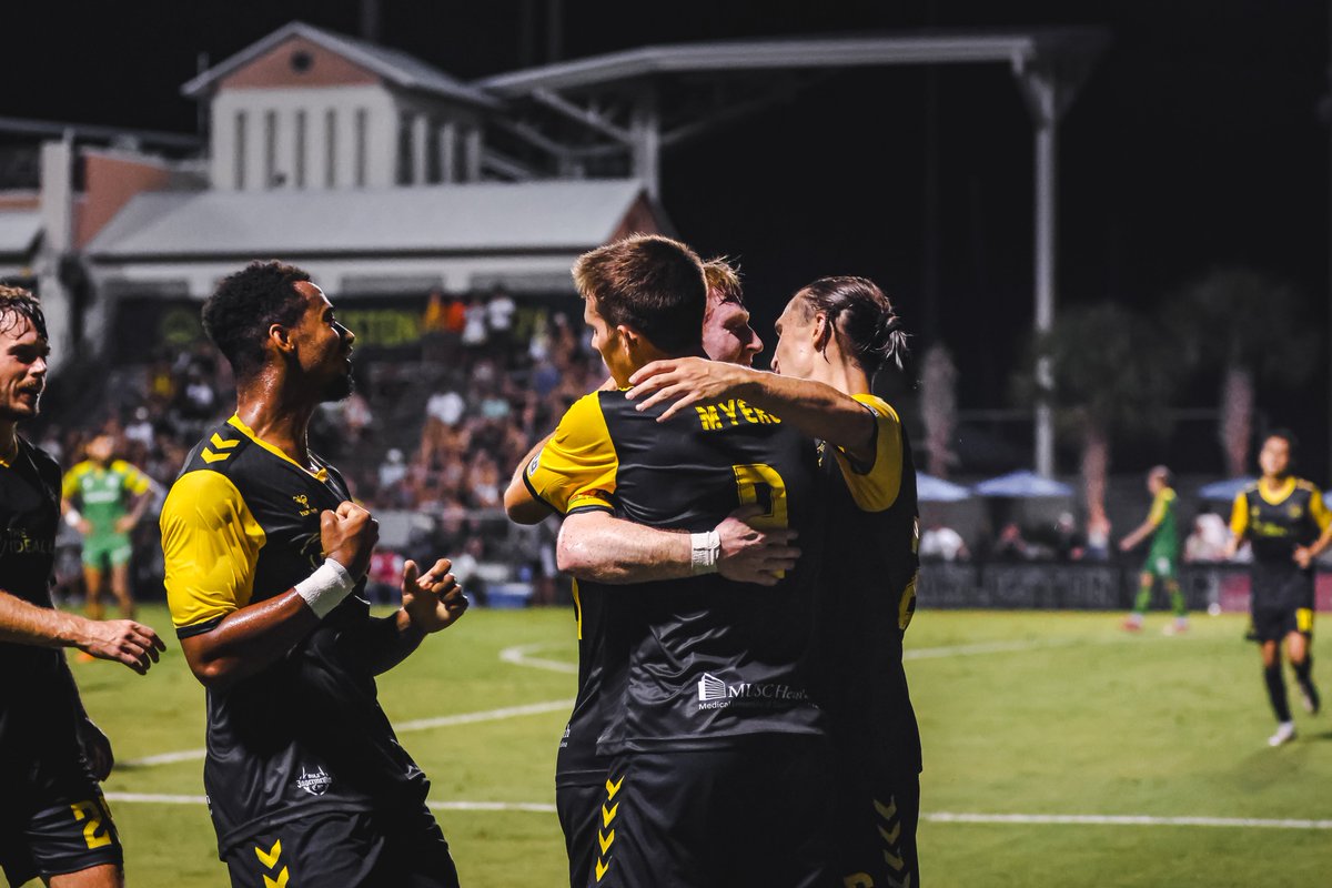 Chas_Battery's tweet image. The doc prescribed a winner. 🩺🎯