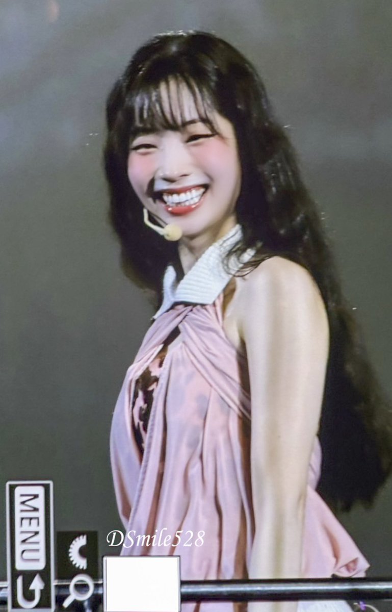 DSmile528's tweet image. 250727 오사카 D2 프리뷰
😁
#트와이스 #TWICE
#다현 #ダヒョン #DAHYUN
#THISISFOR_OSAKA_ONCE_D2
#TWICE_WORLD_TOUR_IN_JAPAN