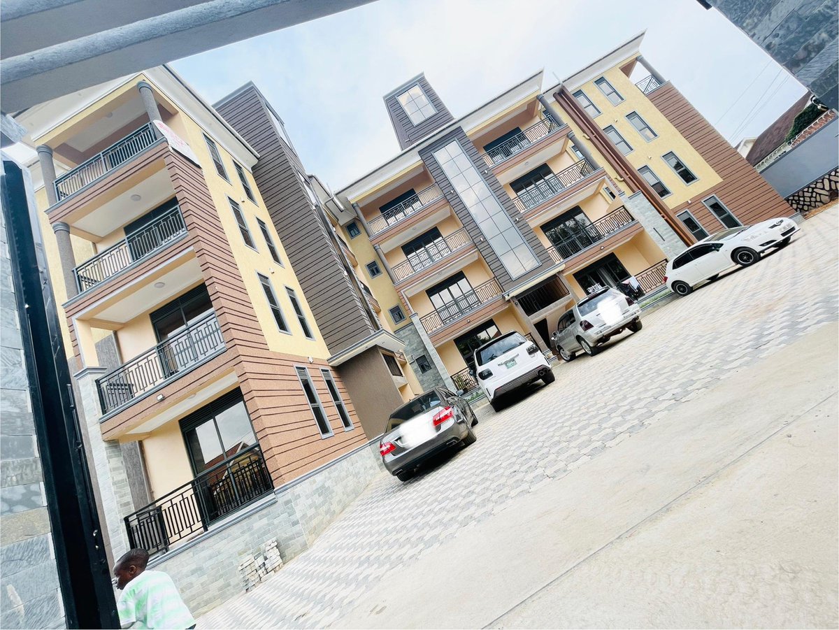 KMT_properties's tweet image. Apartment Complex For Sale
Location: Bunga Ggaba Road
Units: 12
Type: 2&1 bedroom apartments
Income: 21m Ugx per month
Purchase Price: 2.35 billion Ugx = 665,000 USD
Ready title Whatsapp or call 0786396665