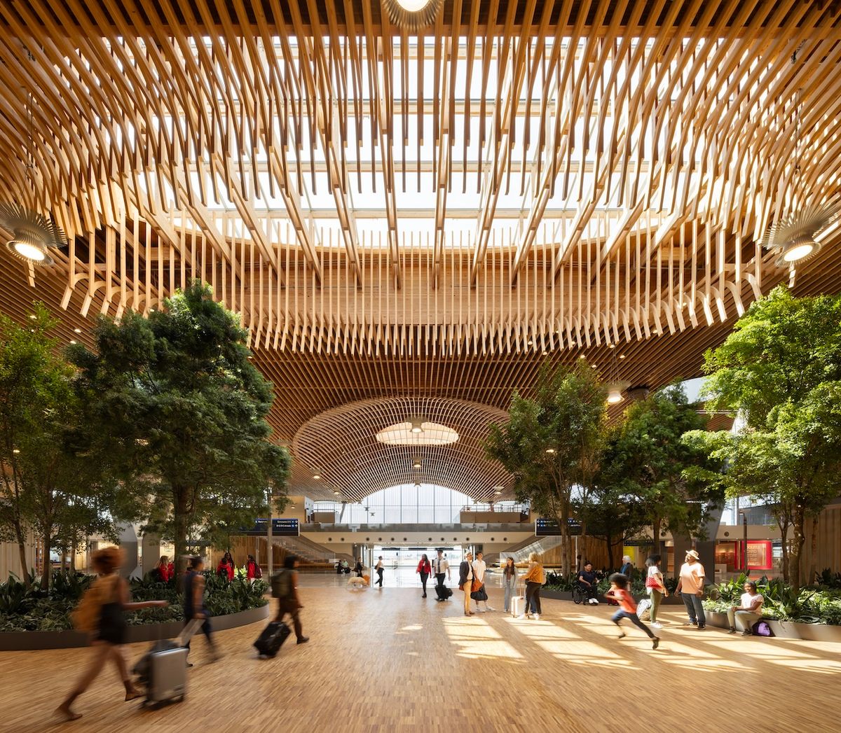 Architizer's tweet image. #ProjectOfTheDay: Portland International Airport Main Terminal Expansion by ZGF Architects
This airport terminal expansion was designed to increase capacity while creating a warm, nature-inspired travel experience. The concept draws on the forests of the Pacific Northwest, using…