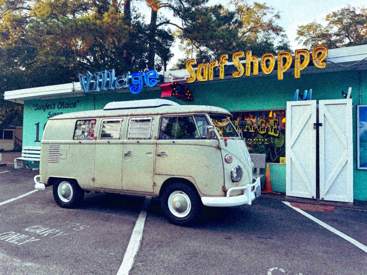 Future_Camping's tweet image. it takes a village … ❤️