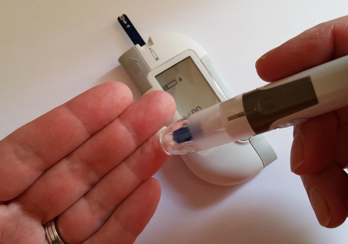 🧬🩸 Moleküler İmza ile Diyabetin Tanısı ve Tedavisinde Yeni Dönem!

Yeni bir çalışma, diyabeti sadece teşhis etmeyi değil, bireye özel tedaviyi de mümkün kılabilecek moleküler bir imza tanımladı.

🔬 Bilim insanları, diyabetli bireylerde belirgin şekilde farklılaşan bir grup gen