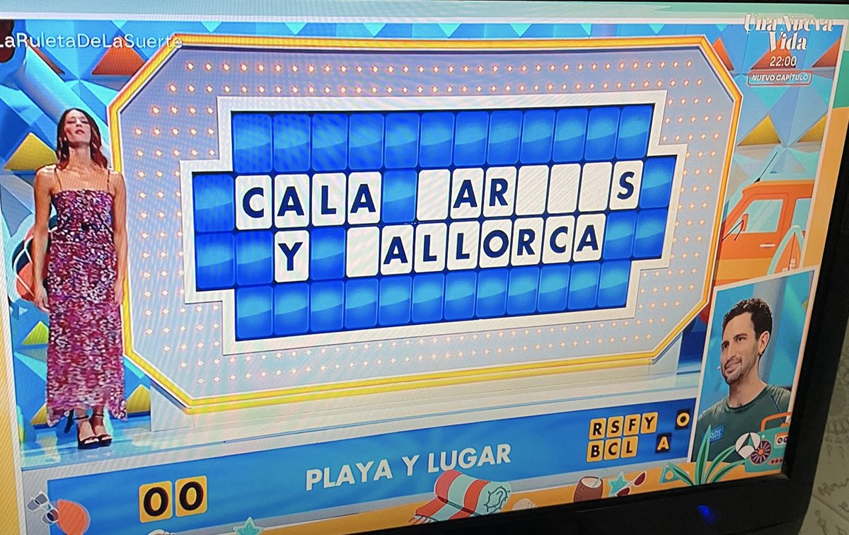 voidbru's tweet image. el panel así y dice el hombre &quot;cala maricas&quot; 😭😭