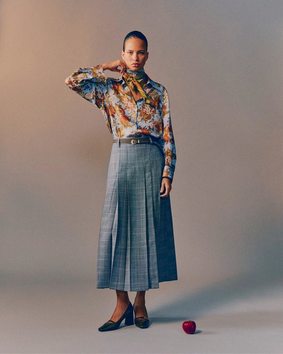 kendam_com's tweet image. Momonì Pre-Fall 2025 collection lookbook kendam.com/news/lookbooks…

#Momonì #PreFall2025 #PF25 #Lookbooks #Italy  #Fashion #Kendam