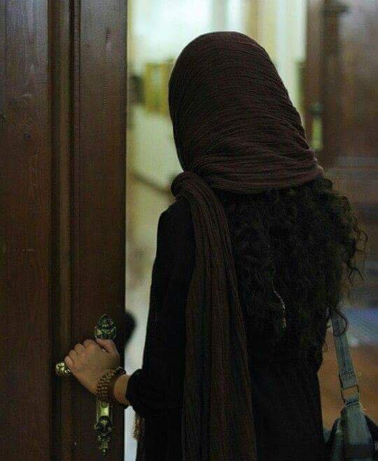 EngAftabAhmed's tweet image. وہ مجھے یاد تو کرتا ہے مگر یوں جیسے___!!
گھر کا دروازہ کسی رات کھلا رہ جائے___!!
#سوچ_کا_سفر🥀