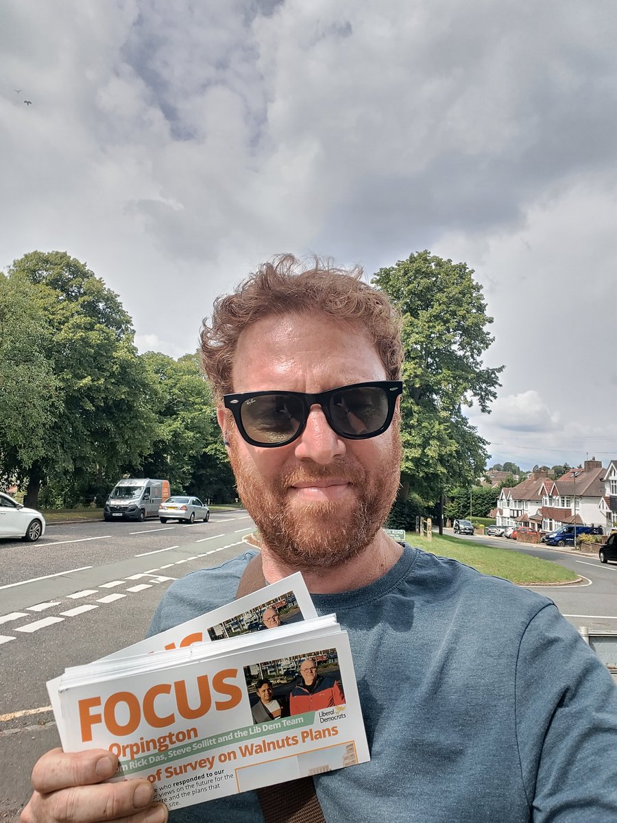 graeme_l_casey's tweet image. Out and about in #Orpington spreading the good word on behalf of our excellent candidates Steve Sollitt and Rick Das. Next May #VoteLibDem