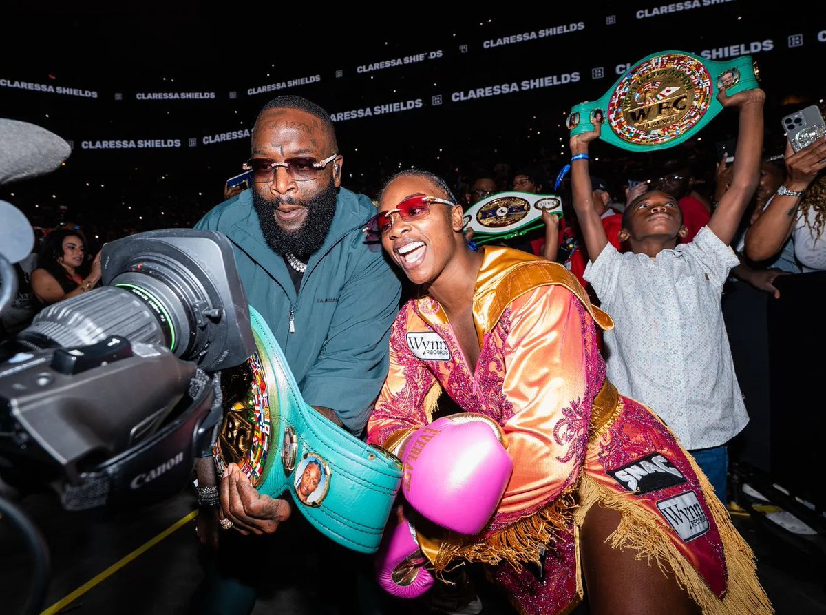 blkcosmo's tweet image. Claressa Shields Defends Her Title in Dominant Unanimous Decision Over Lani Daniels
Claressa Shields retains her heavyweight championship with a decisive win over Lani Daniels in Detroit. The fight capped off a thrilling night, solidifying Shields’ place as boxing royalty.