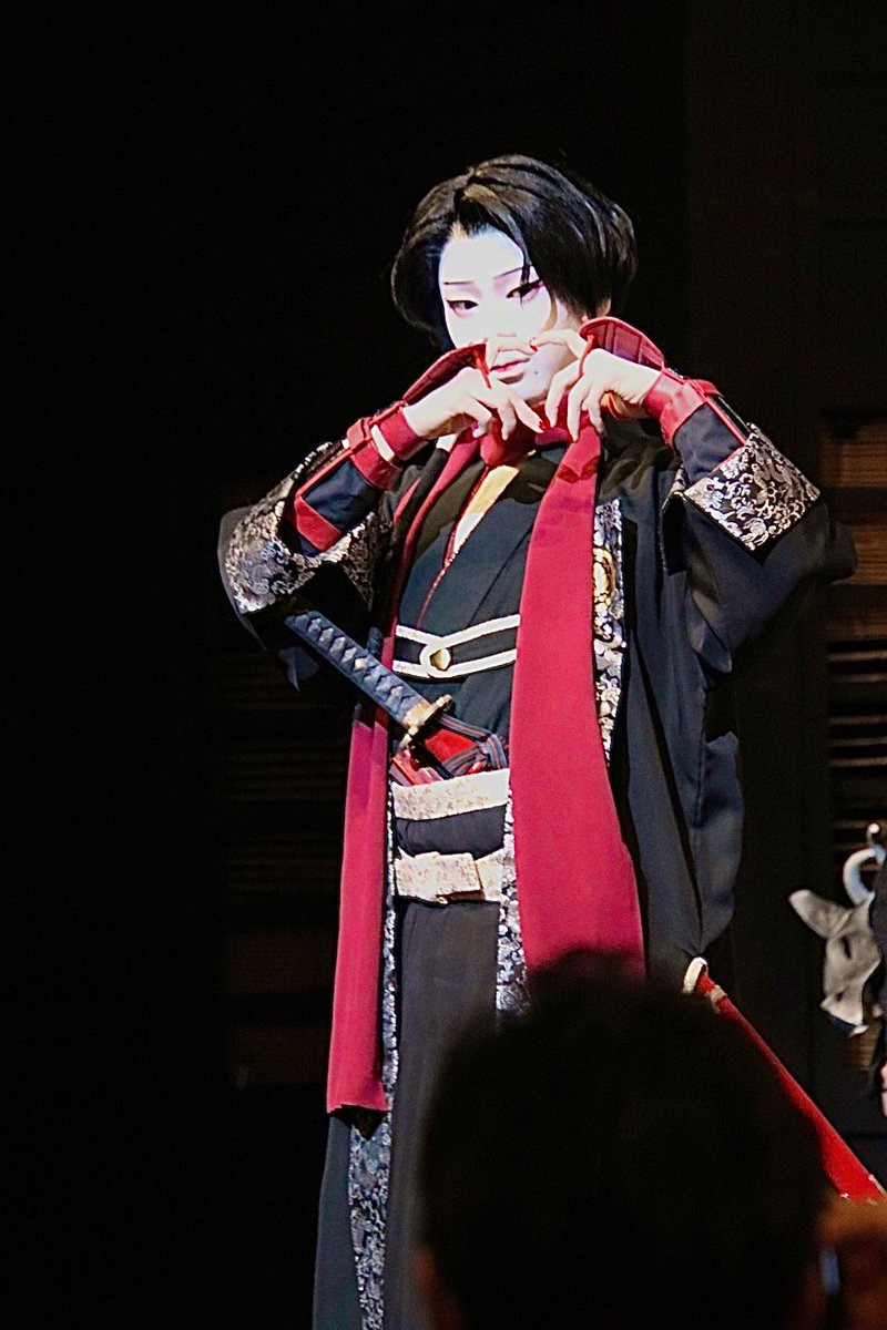navipuccas11's tweet image. 画質が粗粗の粗だけどこのサコンヌ好き🫶ハートの中に見える唇とホクロが色気........👄きゅんすぎる.......
#尾上左近 丈