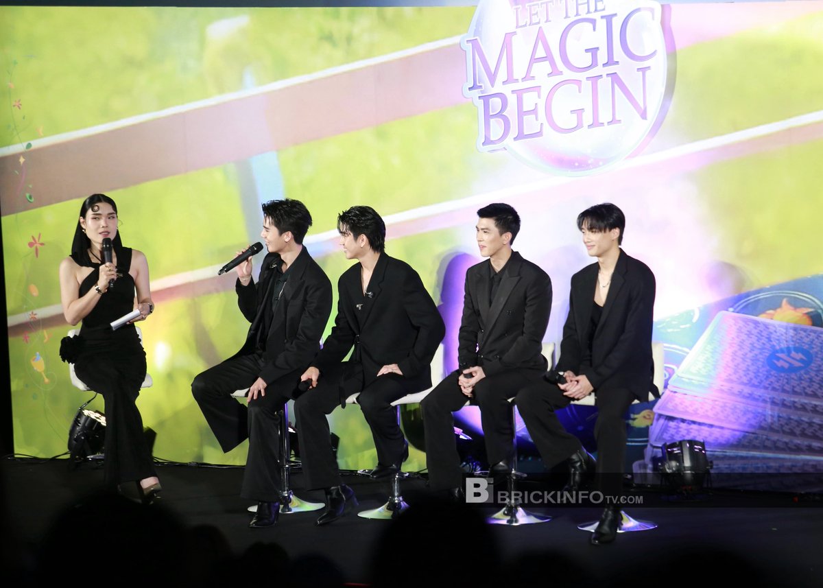 BrickinfoReport's tweet image. บรรยากาศ “จิมมี่-ซี-เซฟ-ฟรัง” ในงาน “ทำนายทายทัพ My Magic Prophecy”
#MyMagicProphecyEP1
#MyMagicProphecy
#jimmysea #จิมมี่ซี
#jimmyyjp #sea_tawinan
#savesaisawat #Francnrp