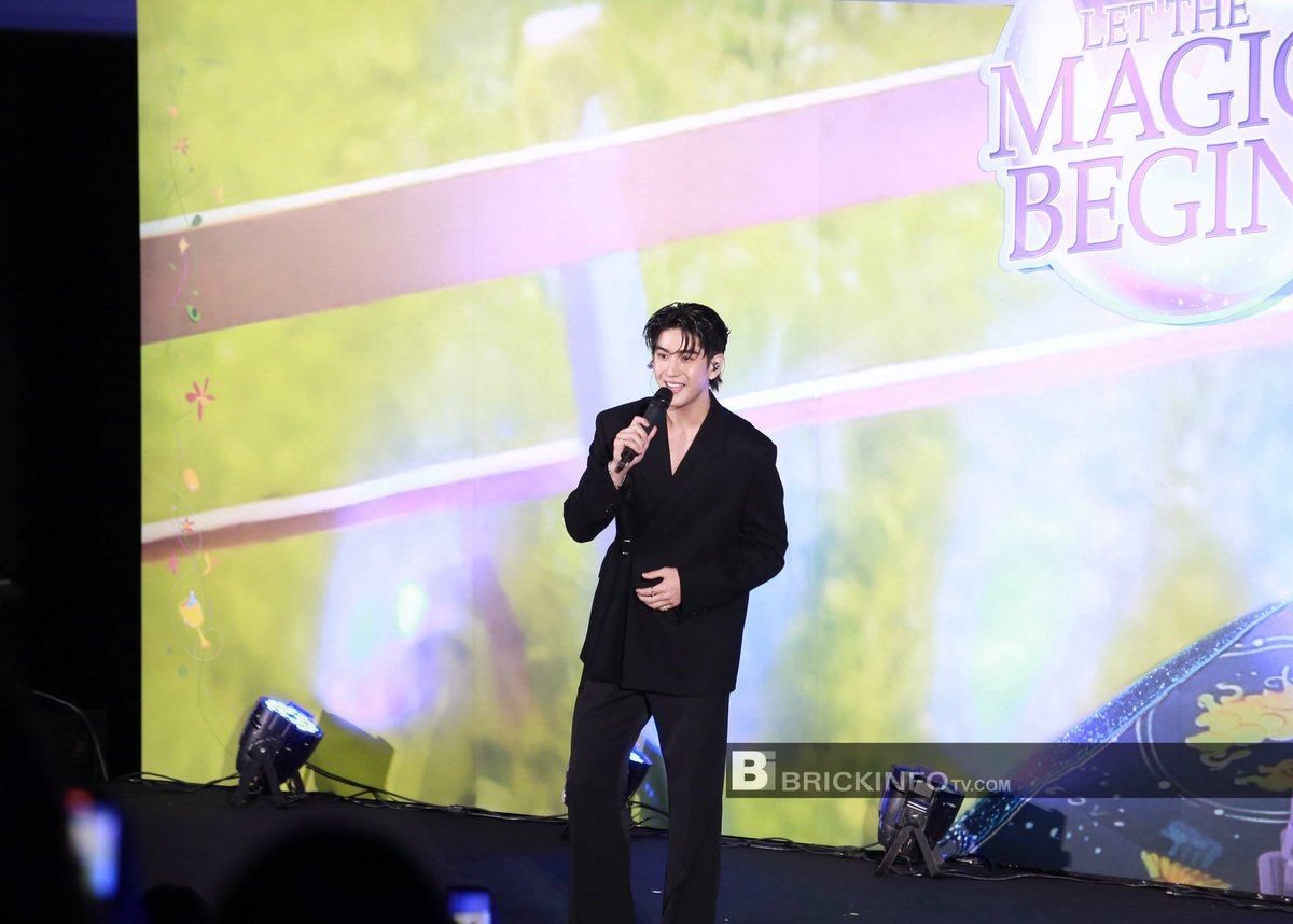 BrickinfoReport's tweet image. บรรยากาศ “จิมมี่-ซี-เซฟ-ฟรัง” ในงาน “ทำนายทายทัพ My Magic Prophecy”
#MyMagicProphecyEP1
#MyMagicProphecy
#jimmysea #จิมมี่ซี
#jimmyyjp #sea_tawinan
#savesaisawat #Francnrp