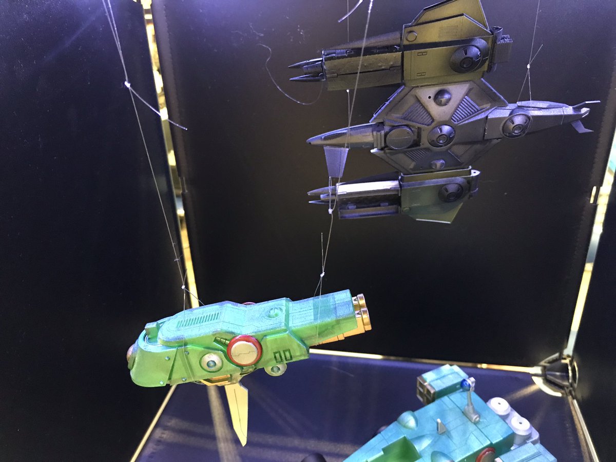 DR3_gdr3bstg's tweet image. STG #WF2025S
ちるどれんたいむ@dt5963
ウルフファング ガンドールIIと重イオノクラフトEB.1
今回暗幕と照明での展示で、前回と雰囲気の違いを感じました
吊り下げ展示は変わらずインパクトあり!