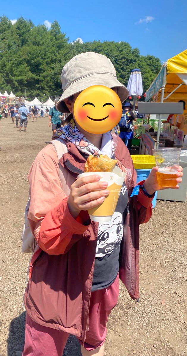フェスの格好がかなり運動会のお母さん。