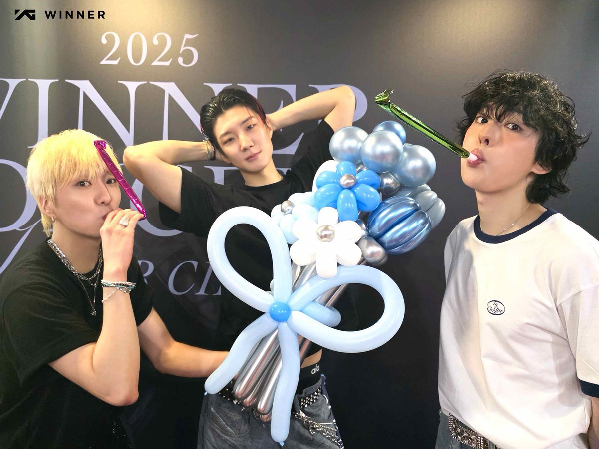 __mochiimochii's tweet image. Winner In Our Circle 2025 💙
3 days. 3 stages. Countless memories 💙🥺🥺