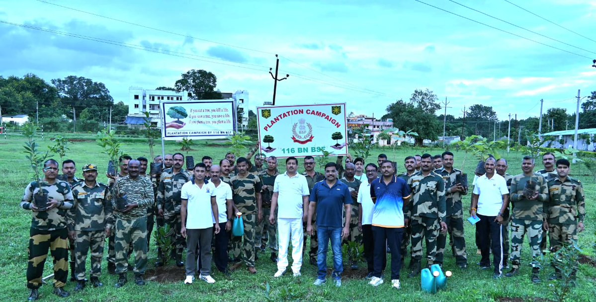 BSFODISHA's tweet image. 🇮🇳 Going green, going strong! 💪🌱 500+ saplings planted by 116 Bn BSF, a testament to their commitment to a sustainable future. Let's nurture the earth, for a brighter tomorrow! 🌿 #BSF
#BSFOdisha🛞
#GreenInitiative #Sustainability