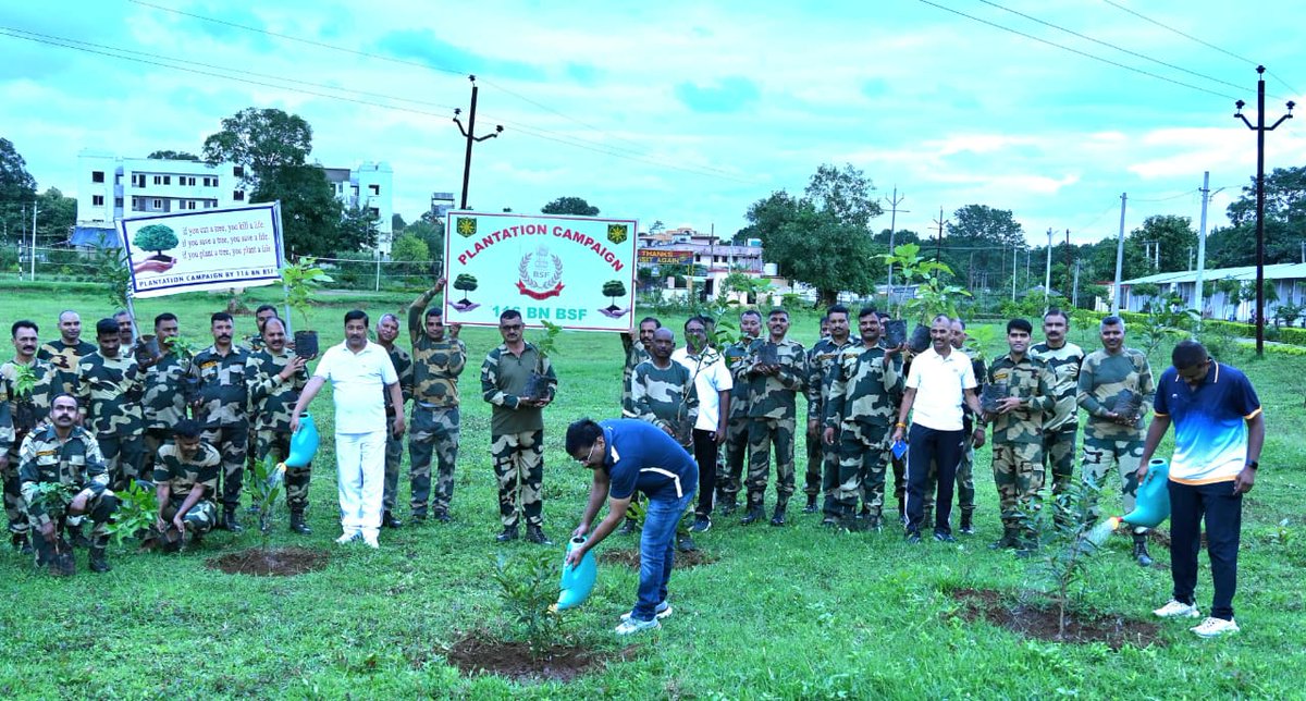 BSFODISHA's tweet image. 🇮🇳 Going green, going strong! 💪🌱 500+ saplings planted by 116 Bn BSF, a testament to their commitment to a sustainable future. Let's nurture the earth, for a brighter tomorrow! 🌿 #BSF
#BSFOdisha🛞
#GreenInitiative #Sustainability