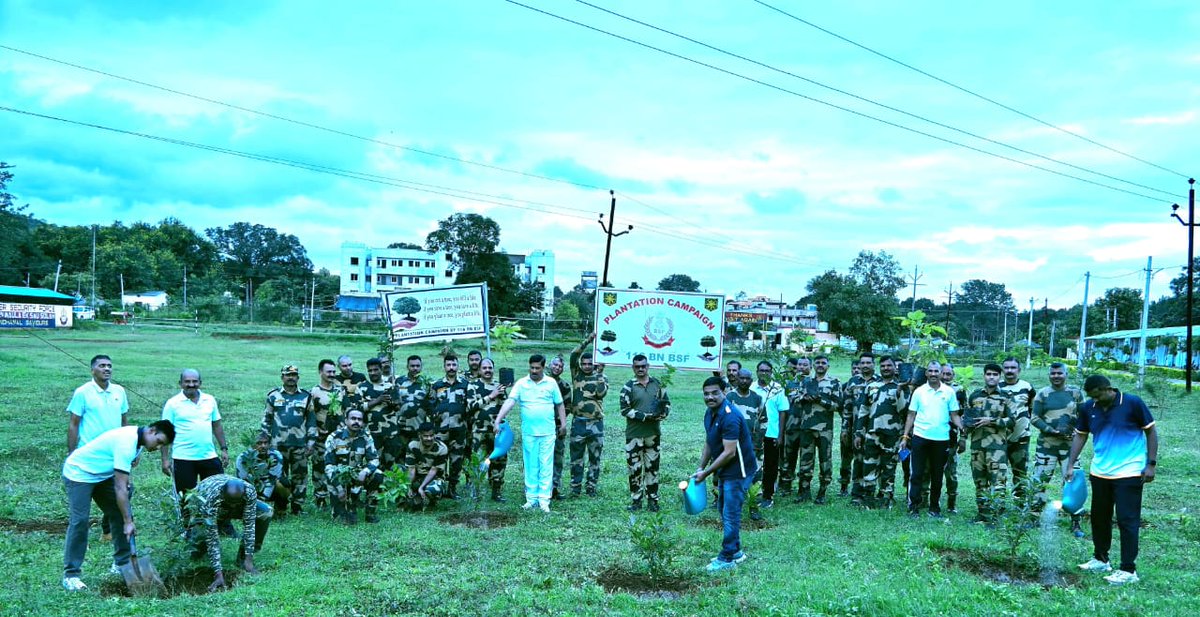 BSFODISHA's tweet image. 🇮🇳 Going green, going strong! 💪🌱 500+ saplings planted by 116 Bn BSF, a testament to their commitment to a sustainable future. Let's nurture the earth, for a brighter tomorrow! 🌿 #BSF
#BSFOdisha🛞
#GreenInitiative #Sustainability