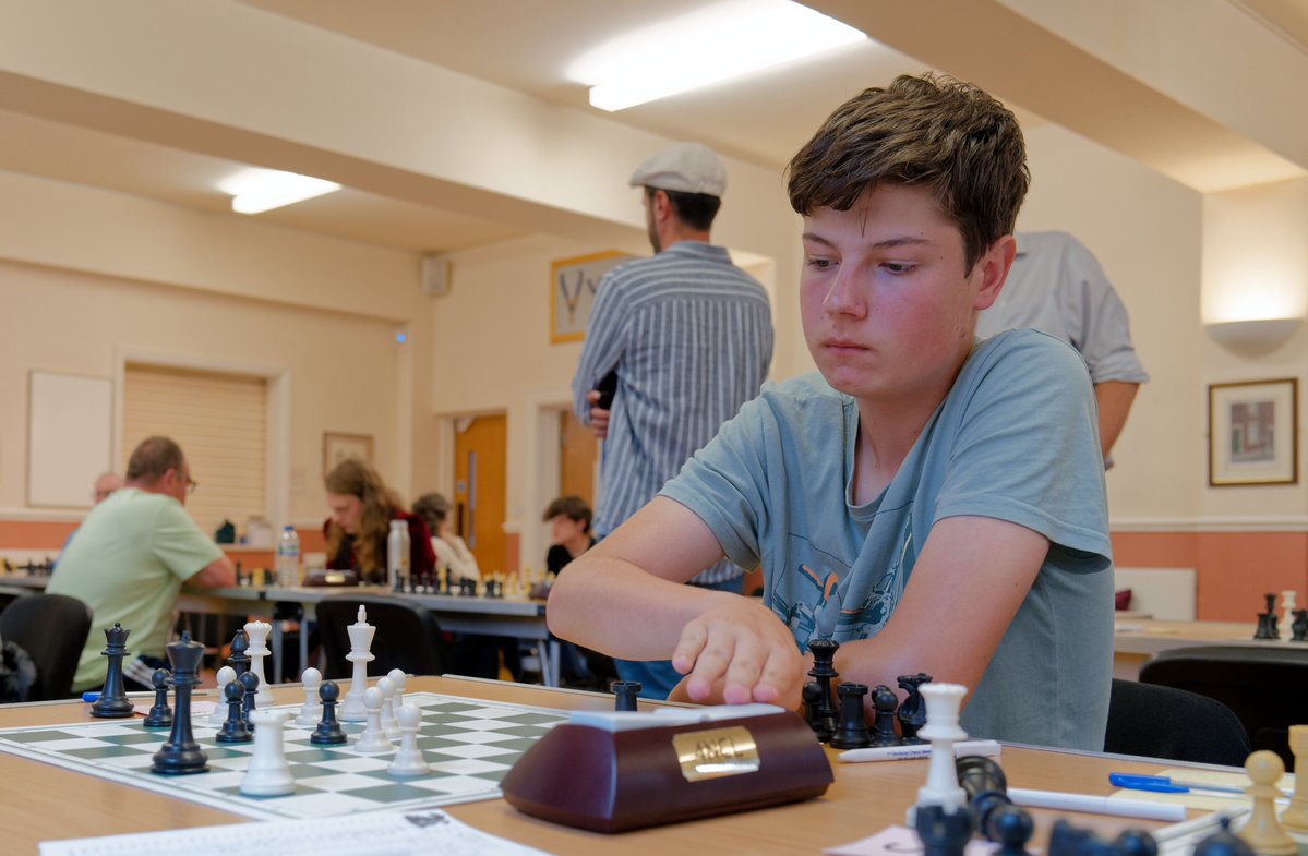CHESS_Magazine's tweet image. Glossop CC only started in 2021 and last weekend they staged their first congress! 👋 It began with a talk by @NatashaRegan123 and Matt Ball, then saw two competitive sections, with Andrew Ledger & Maksym Larchikov sharing first in the Open (photos: Brendan O'Gorman). #chess