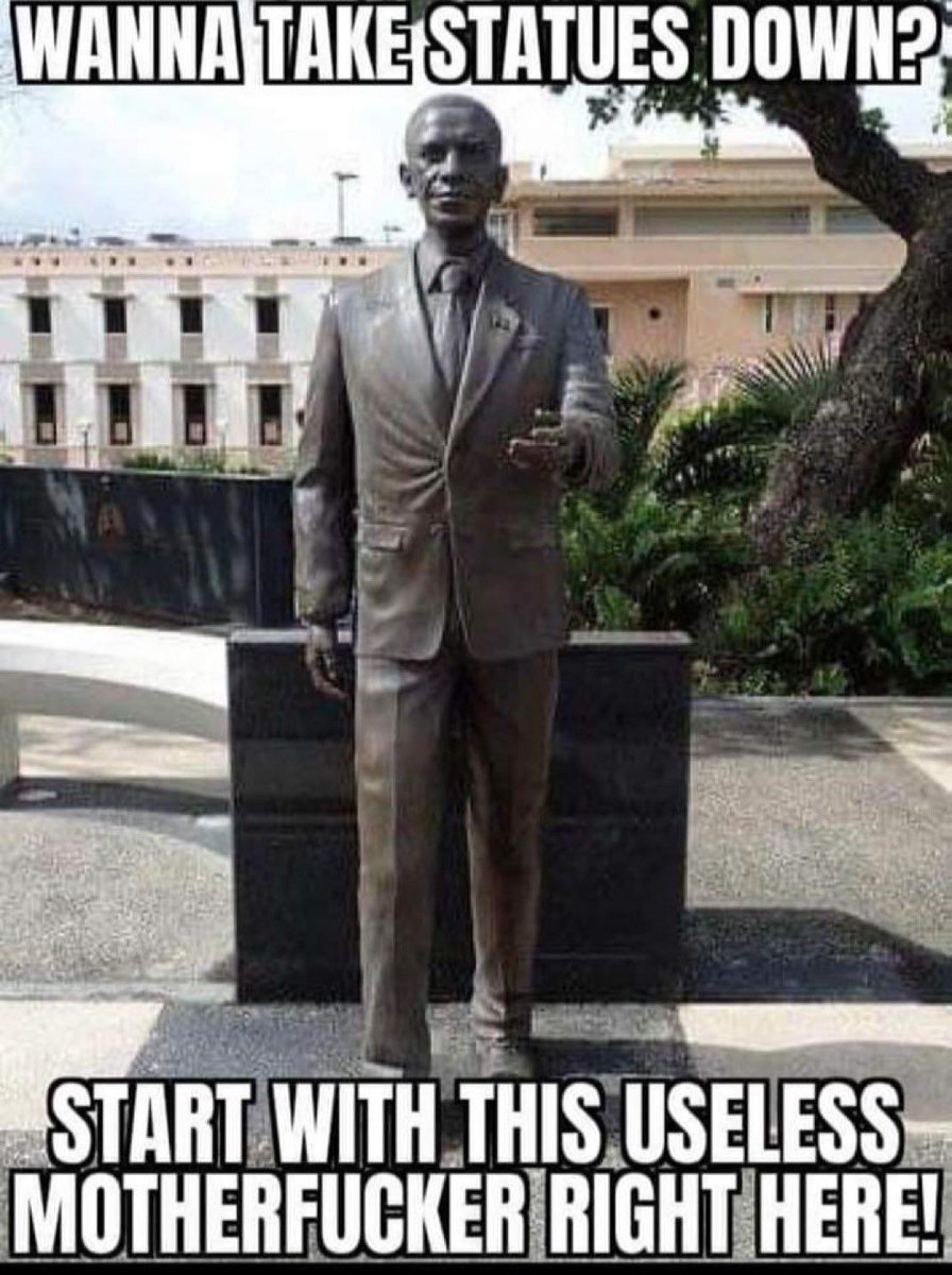 Obama's damn sure not any kind of hero he's responsible for the Russia hoax 🙋‍♀️