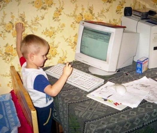 Chainriffs's tweet image. This little guy grew up and created the future of the internet! The future is the WEB3 $ETH β¨