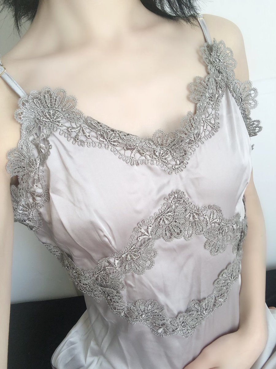 zxolixuriu1h's tweet image. このアプリ、エロ過ぎてヤバい♡ エロイ人妻とLINE交換して、その日のうちにホテル行った♡♡ みんなノリいいんだね♡ ⇒ bit.ly/3lapzvS