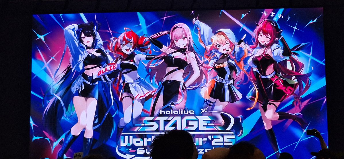 LiHoFung2's tweet image. THANK YOU DO MUCH! SING WITH US! โค๏ธ๐ฉท๐งก๐๐
#hololiveSTAGE25