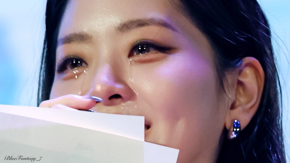 BlueFantasy_7's tweet image. 250727 WUHAN
예쁜 눈은 행복한 눈물을 흘려야 한다🥹🥹
@chungsubin47
#ChungSubin #정수빈