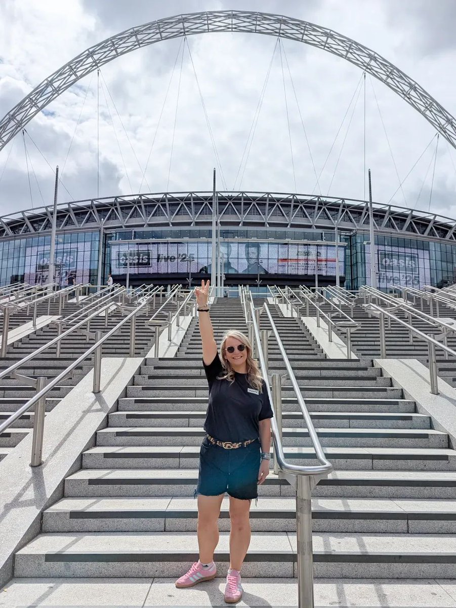 Amazing way to kick start the summer 

🪣🧢✌🏼