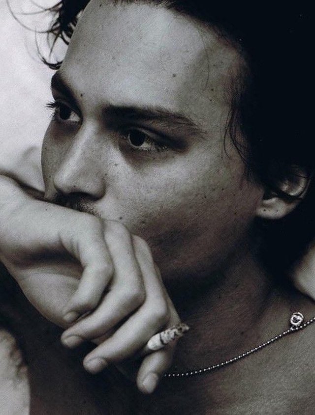 JohnnyHVDepp's tweet image. Good day #JohnnyDepp 🖤