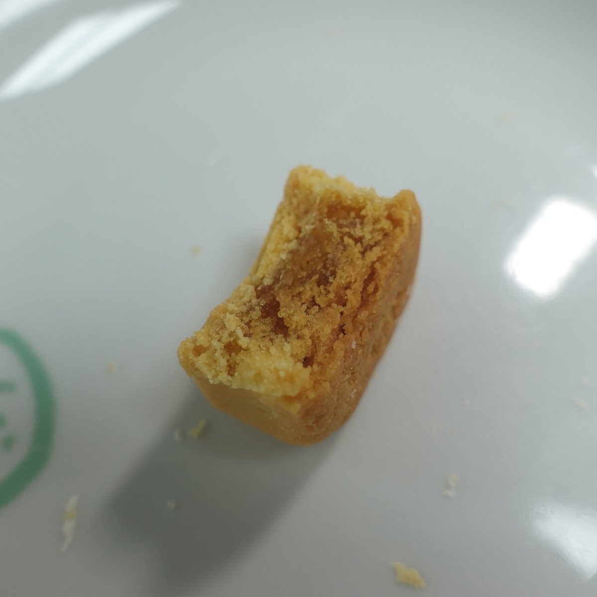 totheno1's tweet image. 대만여행 선물로 받은 썬메리 한입 펑리수(위에서부터 망고/파인애플/우롱파인)진짜로 딱 한입크기라 부담없이 먹을 수 있어 좋았고 쌉싸름 우롱차맛 쿠키+파인애플잼 조합의 우롱파인이 취향이었슨
blog.naver.com/totheno1/22394…