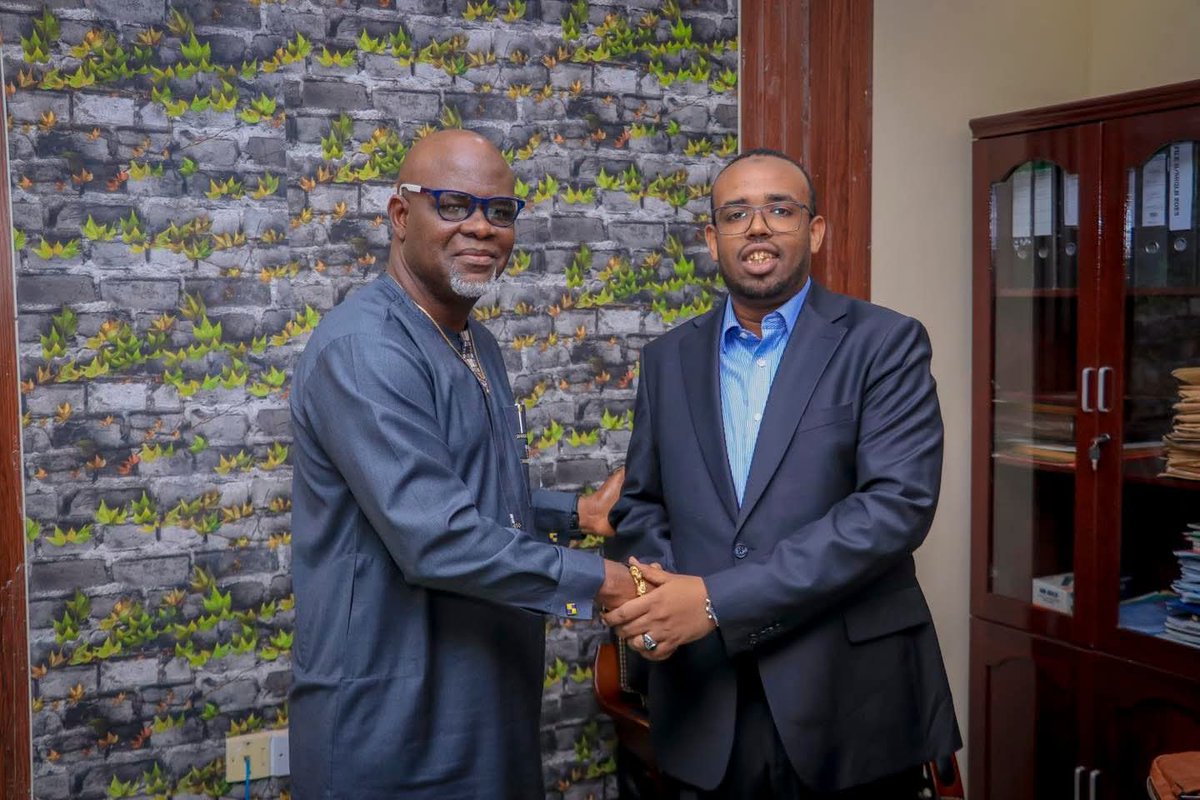 DG of Somaliland’s Youth Ministry, Mr. Jiidhe met UNFPA officials led by Dep. Rep. Francis Anyansi. Discussions focused on youth policy, strategic planning &amp; awareness programs. The Ministry lauded UNFPA's support &amp; seeks stronger ties to empower Somaliland’s youth. #Somaliland