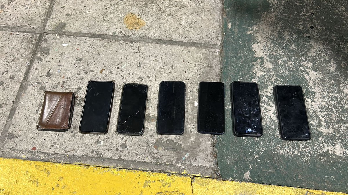 gabrieliezzi's tweet image. | Robo |

*La Policía de la Ciudad detuvo a tres personas por robar celulares durante un festival en el Parque Roca*

 La Policía de la Ciudad detuvo a tres personas, una de ellas menor de edad, por el robo de teléfonos celulares durante el festival “NOoo Ludo!”, que se realizó…
