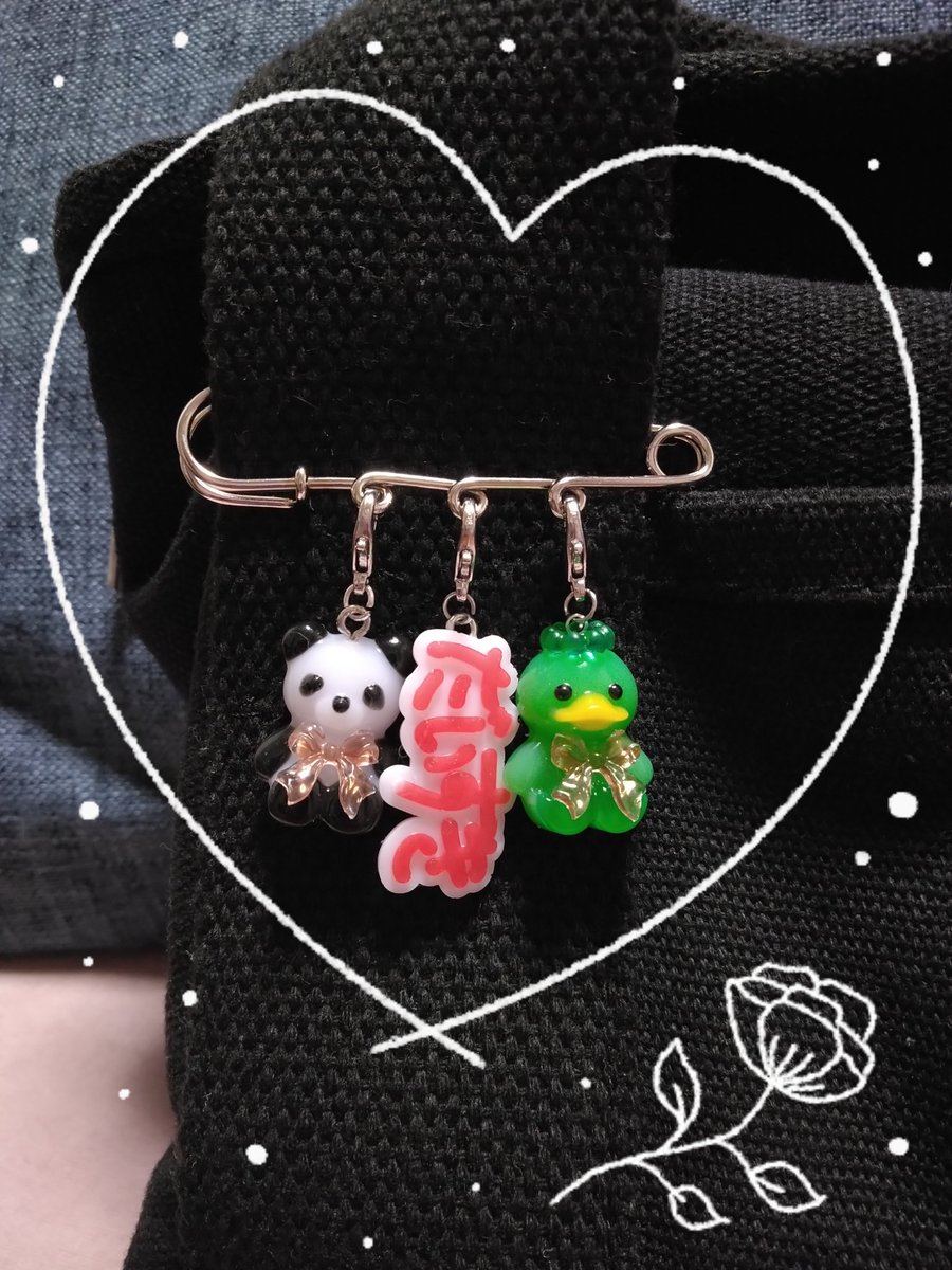 SakuraNazuiro's tweet image. ひまわり🌻モチーフの作品を作りたくてあれこれ試行錯誤中🐾
#作ってたら人格出た気がする
#動物好きな方と繋がりたい
#ハンドメイド好きさんと繋がりたい
#レジンアクセサリー