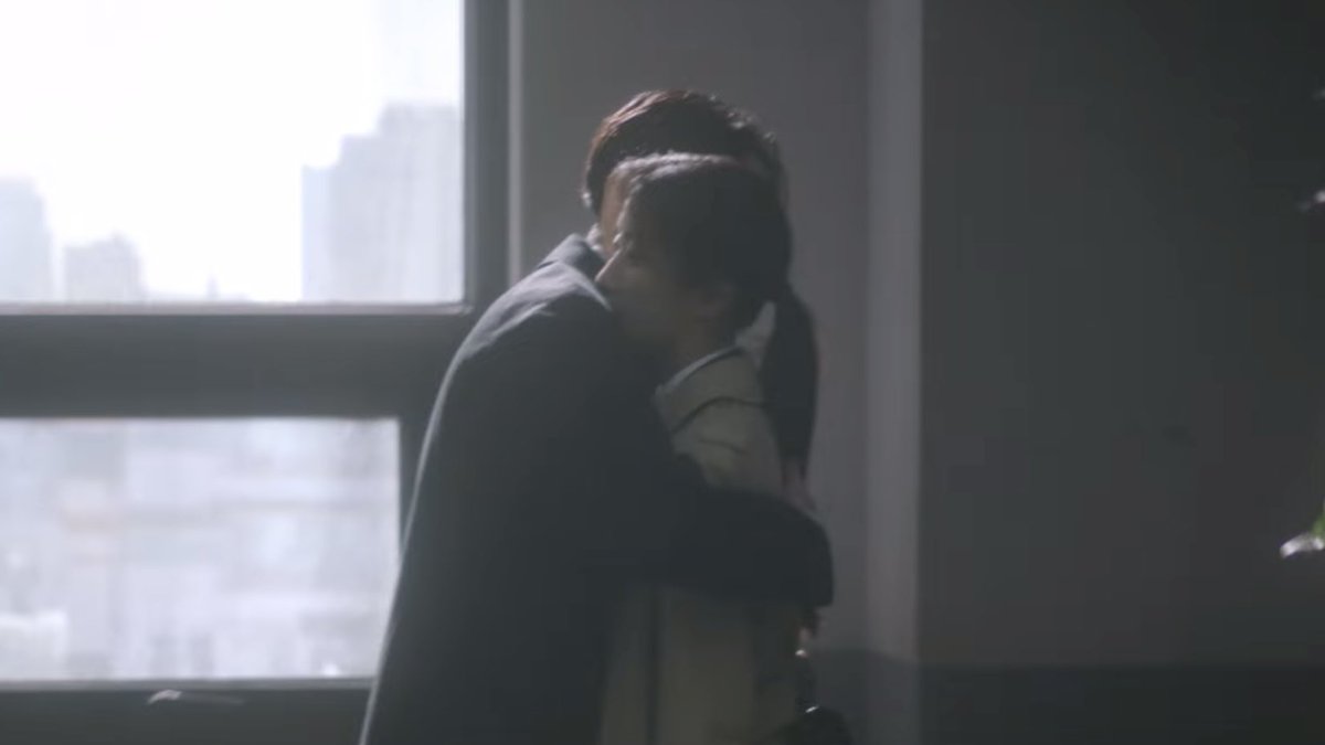 formunkayoung's tweet image. comfort couple 🖤 it’s good that heeji has juhyeong is by her side in tough times like these

#LawAndTheCity #LawAndTheCityEp8