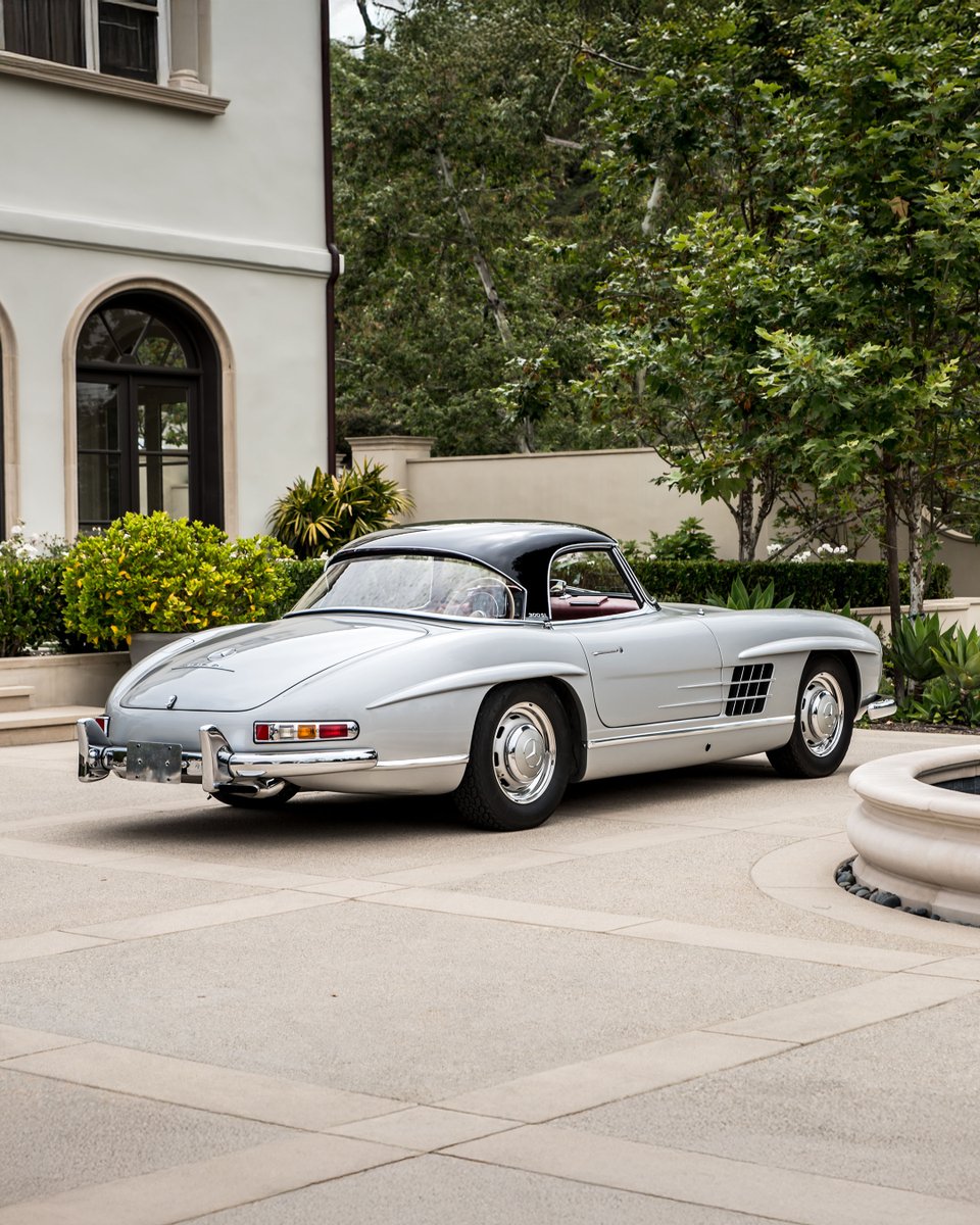 rmsothebys's tweet image. Matching-numbers. Alloy block. Disc brakes. One of the best 300 SL specs ever built.
Originally delivered to Switzerland in a one-off factory color, now restored by Kienle and ready to tour.
This 1962 300 SL Roadster hits the block at Monterey this August. Register to bid at…