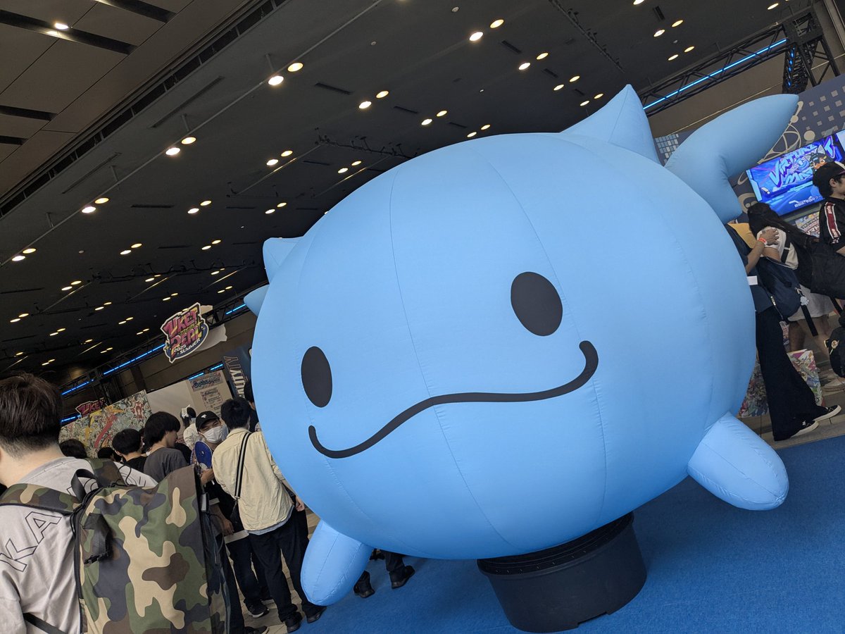 tanasann25's tweet image. 一応Vketの写真
めっちゃ熱かったし人多かったね〜
てか名前書いたけどペンカスカスやったw
