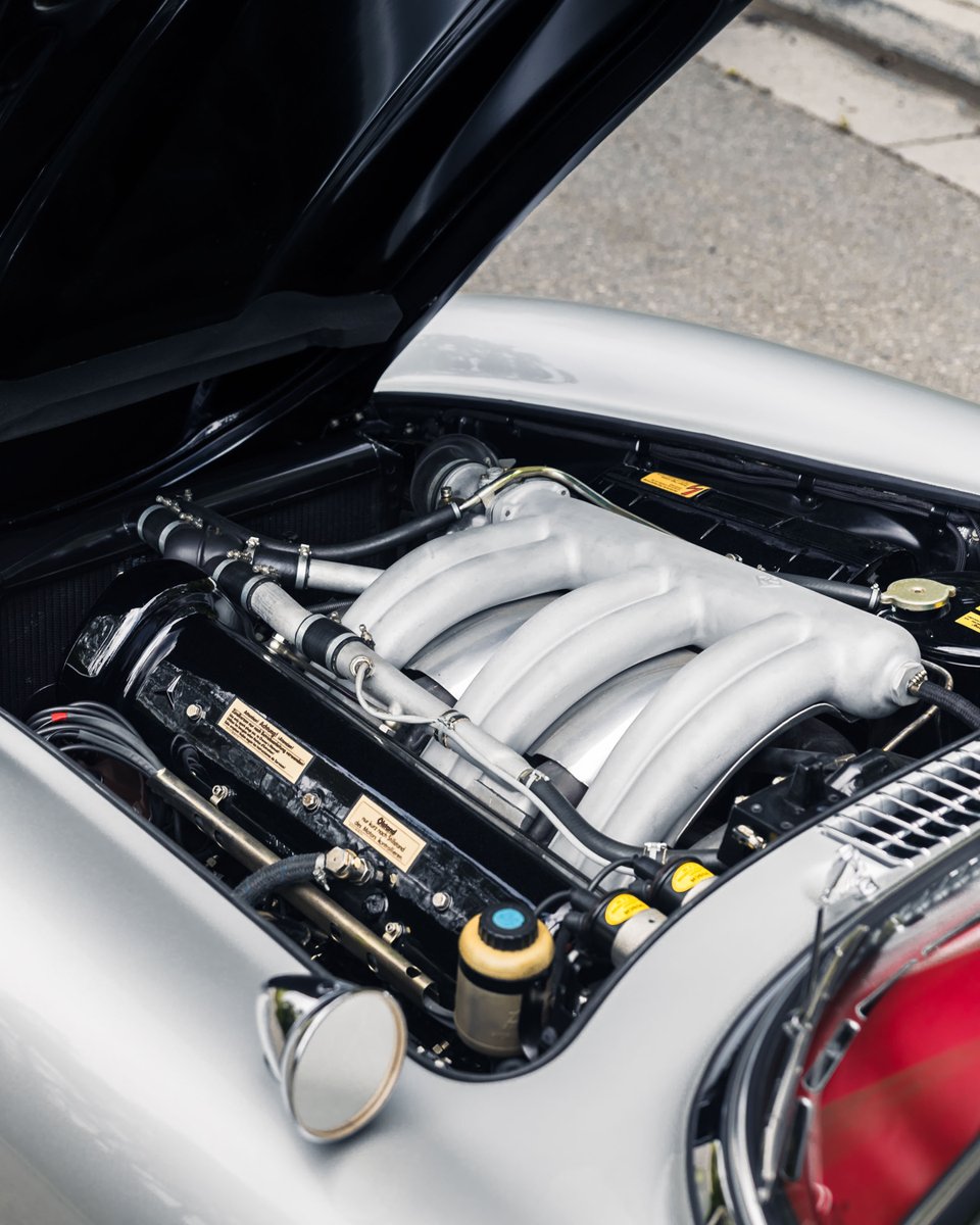 rmsothebys's tweet image. Matching-numbers. Alloy block. Disc brakes. One of the best 300 SL specs ever built.
Originally delivered to Switzerland in a one-off factory color, now restored by Kienle and ready to tour.
This 1962 300 SL Roadster hits the block at Monterey this August. Register to bid at…