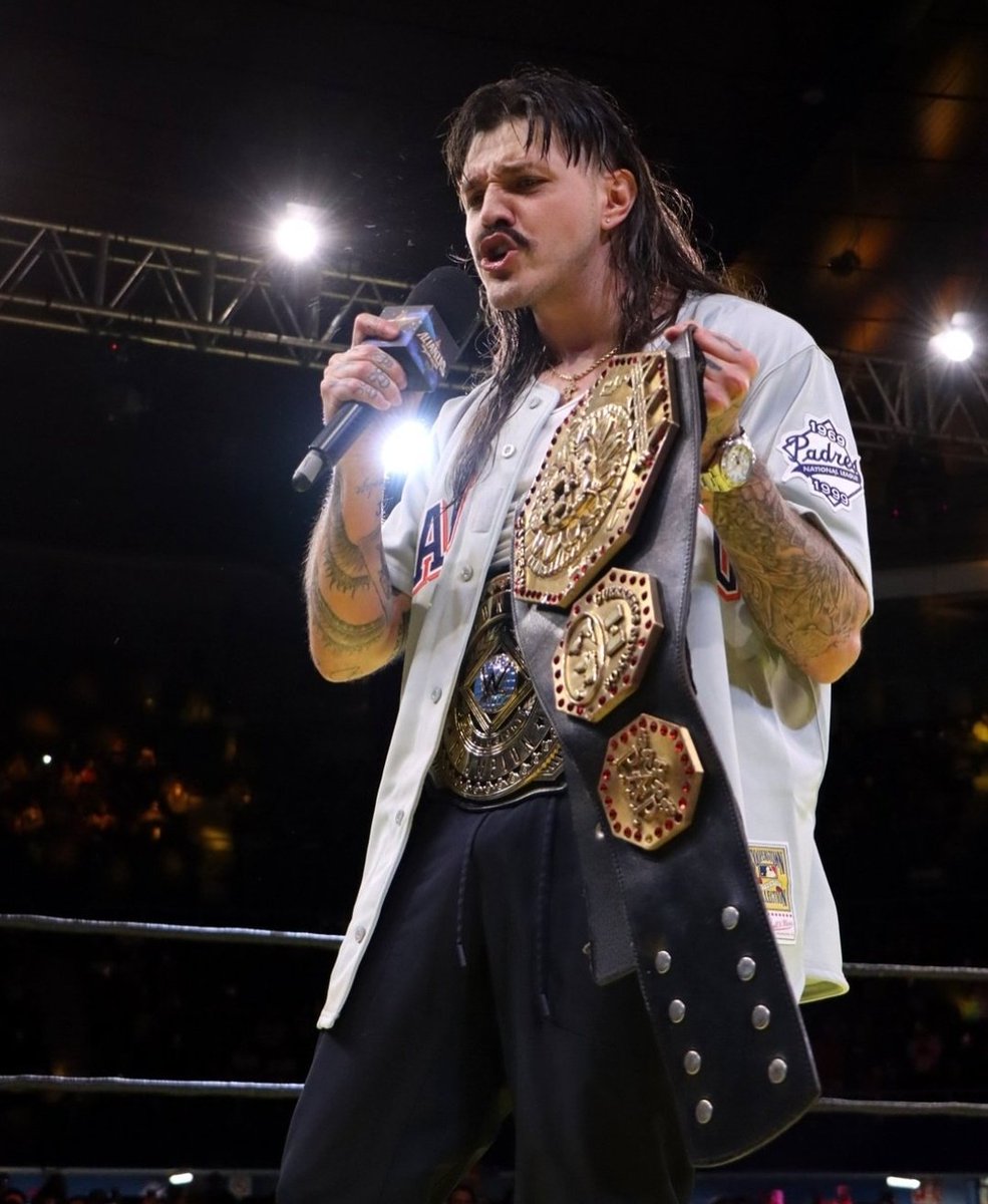 ▪️He has 15-20 years of career ahead of him
▪️He can cut English and Spanish promo
▪️His character is the most interesting character in recent years
▪️He is improving his in-ring skills
▪️His charisma is great
He's everything a wrestler should be.