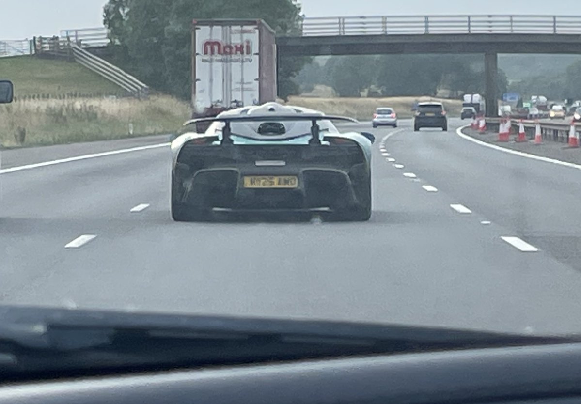 SerialSteve's tweet image. The new Aston looked absolutely sensational on the road @AutoPap
Really hope they sell every single one they build