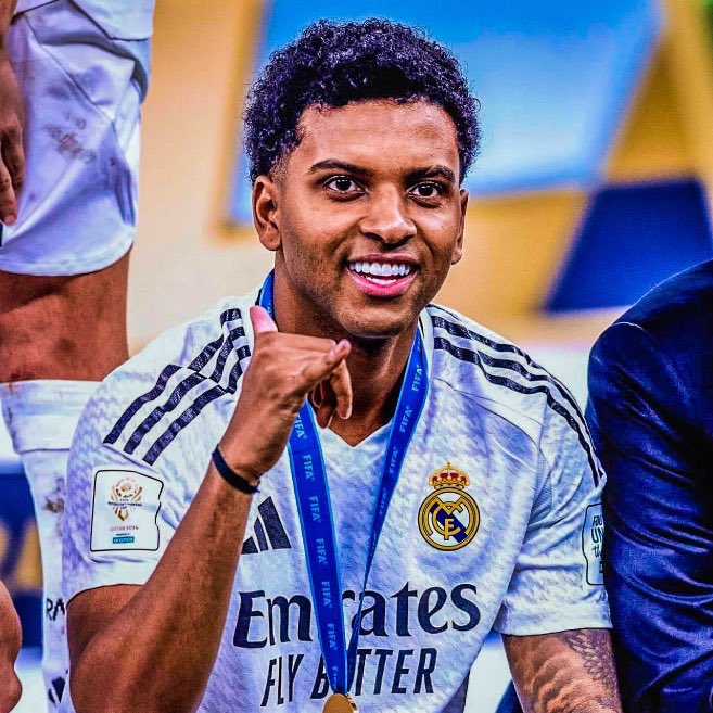 OxAuraAfc's tweet image. 🚨Exc: With #Diaz leaving for #FCBayern, #Liverpool will now 100% turn their attention to #Isak and #Rodrygo.
#Arsenal in their exploring the deal for #Rodrygo of #RealMadrid through Intermediaries, told #Rodrygo's camp to be patient &amp;amp; wait as #Arsenal will be back for him.