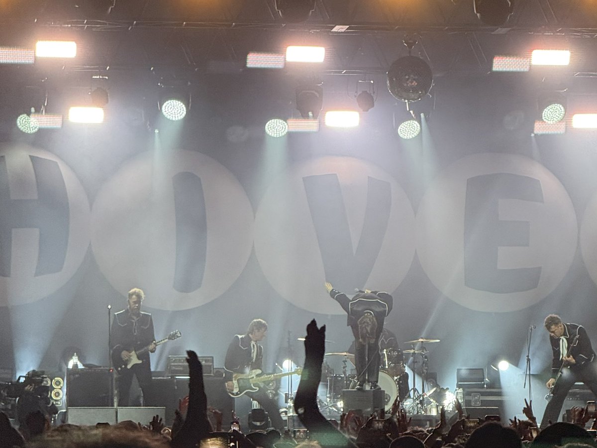 HIVES 19年ぶりなんだ⁉️乗せ上手〜😆 #FUJIROCK2025