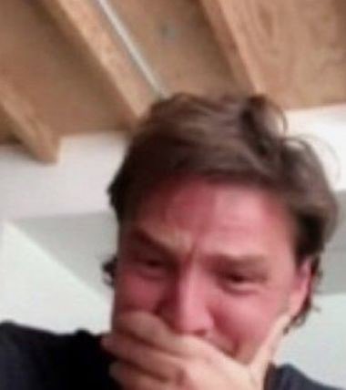 Ustedes porque no tienen un papá sentado al lado que se lo tienen que fumar dando el speech de “Fórmula 1 era la de antes” cada vez que suspenden una carrera por lluvia