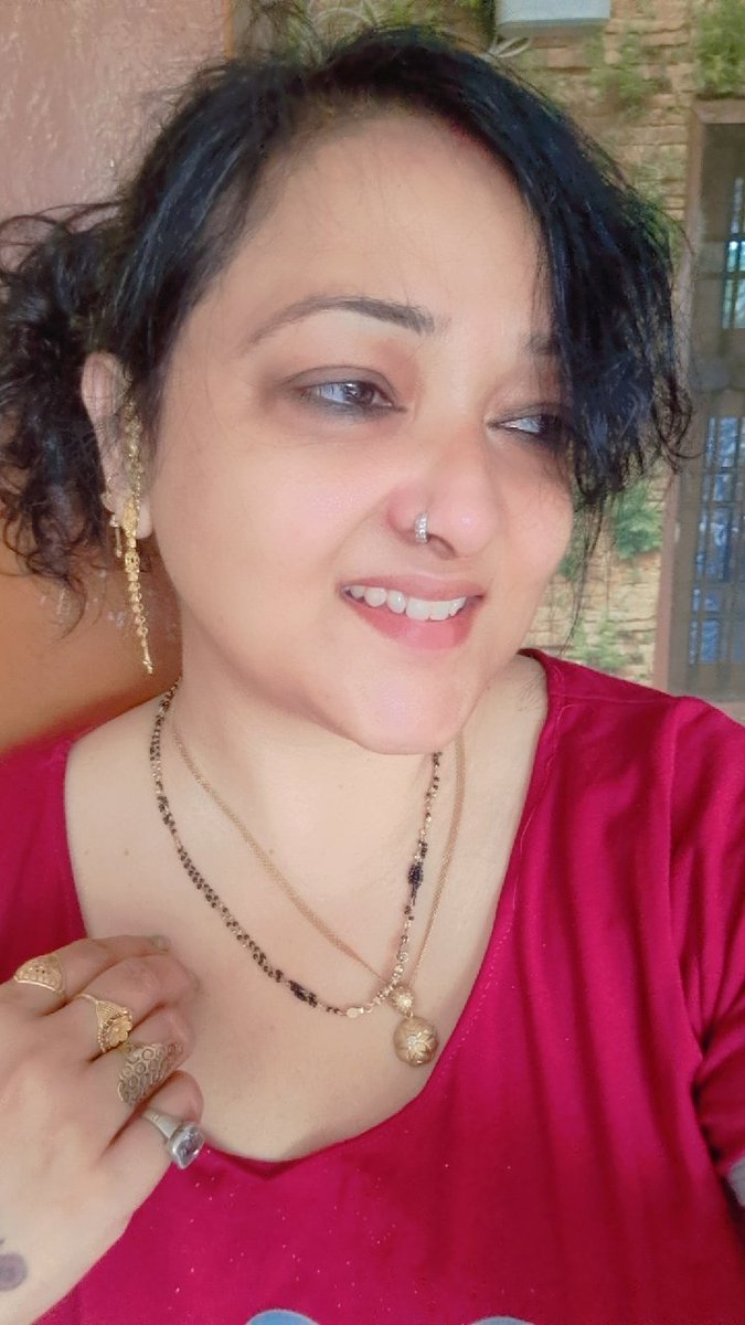 Hii everyone 
तारे भी कुछ कुछ यादों से होते हैं!!
क्या टूटने पर उनके,आसमान रोता है!!!