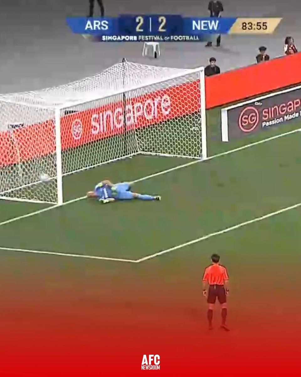 Max Dowman was brought down in the box, earning Arsenal a penalty — which Ødegaard calmly converted to make it 3-2 in the 83rd minute.

🔥🔥🔥