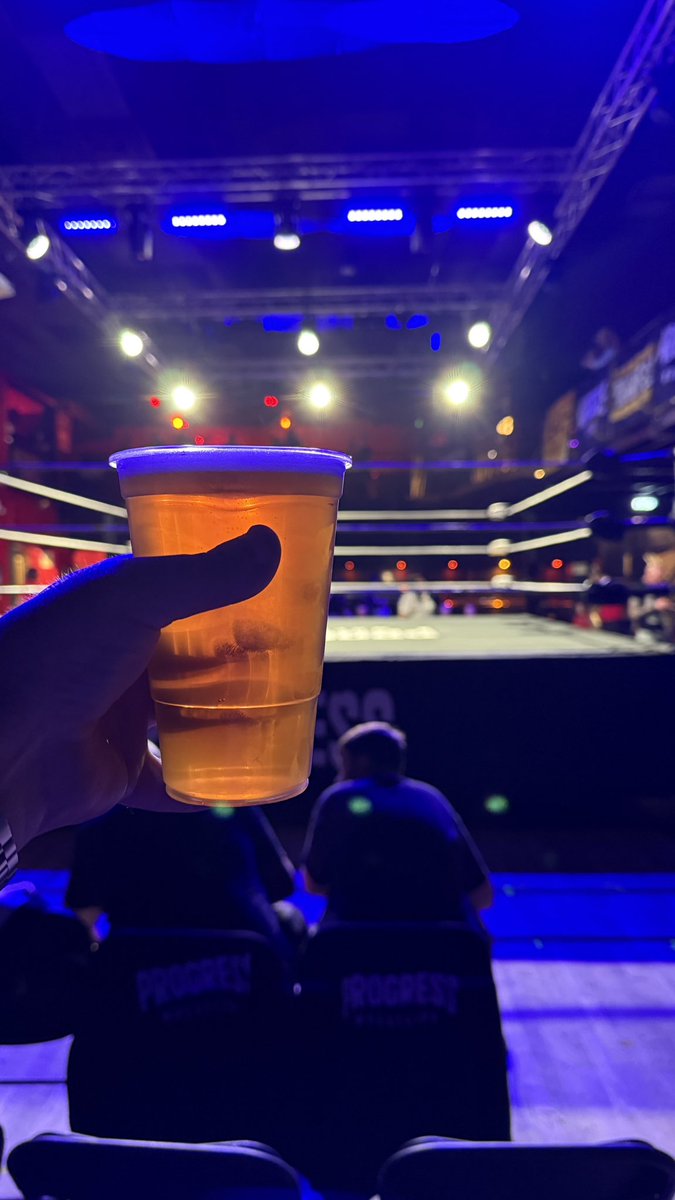AdamWilton4's tweet image. In honer of the Legendary @RainesMatt its a delayed and somewhat inferior version of the legends lounge! Live from @ThisIs_Progress (Let’s go @SimonMiller316)
It’s been a tough week loosing one of my idols in Ozzy and then Hulk.
Raising my glass to Ozzy and the Hulkster.